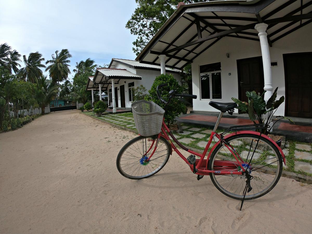 Luna Beach Hotel นิลาเวลี ภายนอก รูปภาพ