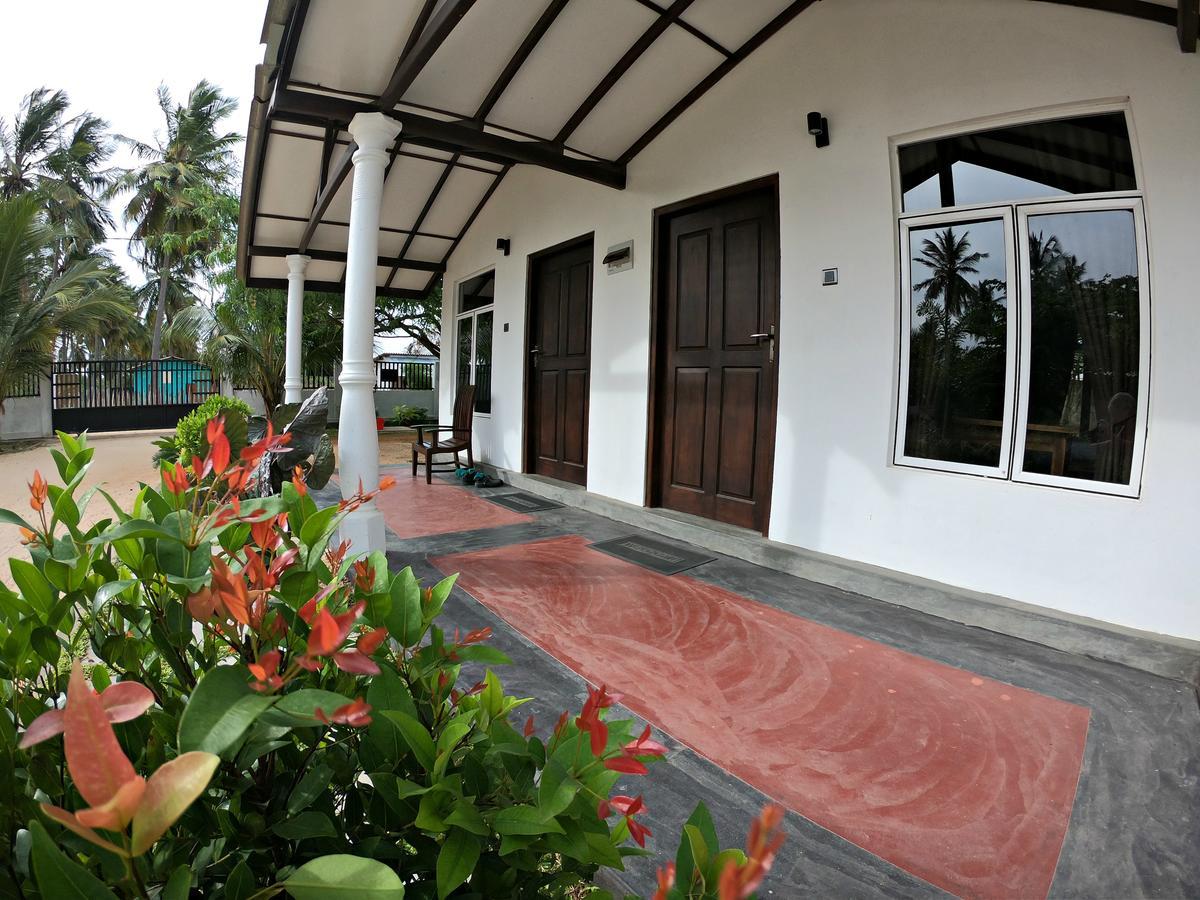 Luna Beach Hotel นิลาเวลี ภายนอก รูปภาพ